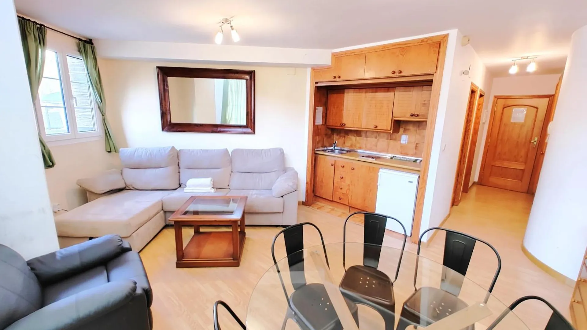 Ski & Snow Apartmentos By Todosierranevada - Plaza Principal Junto A Los Telecabinas Sierra Nevada 0*,  Spanyolország