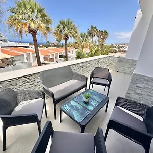https://luxury-renevapartment-island-village-costa-adeje-tenerife.in-canary-islands.com