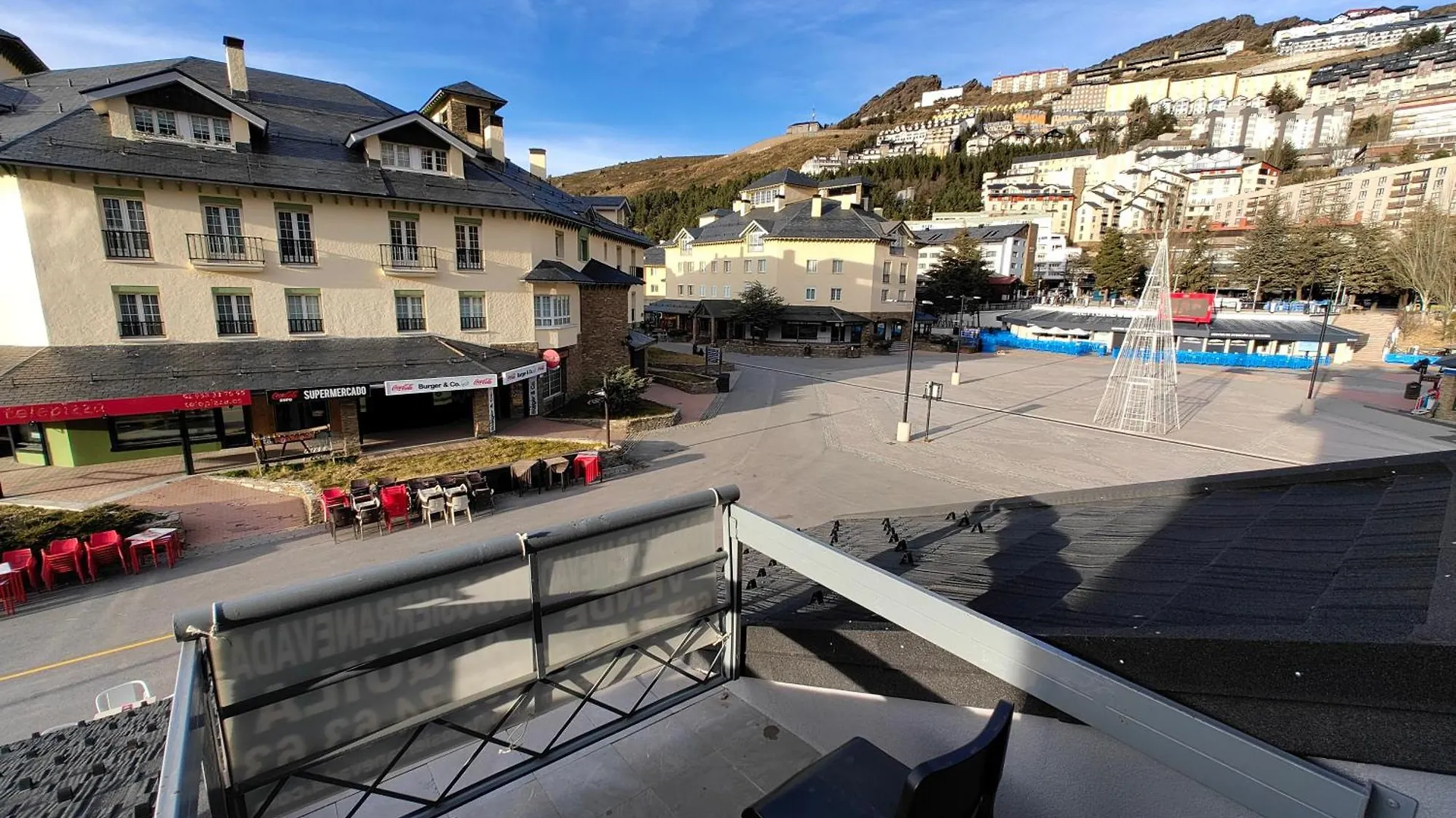 Ski & Snow Apartmentos By Todosierranevada - Plaza Principal Junto A Los Telecabinas Sierra Nevada