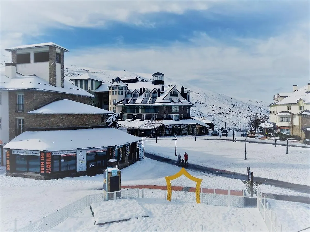 Ski & Snow Apartmentos By Todosierranevada - Plaza Principal Junto A Los Telecabinas Sierra Nevada