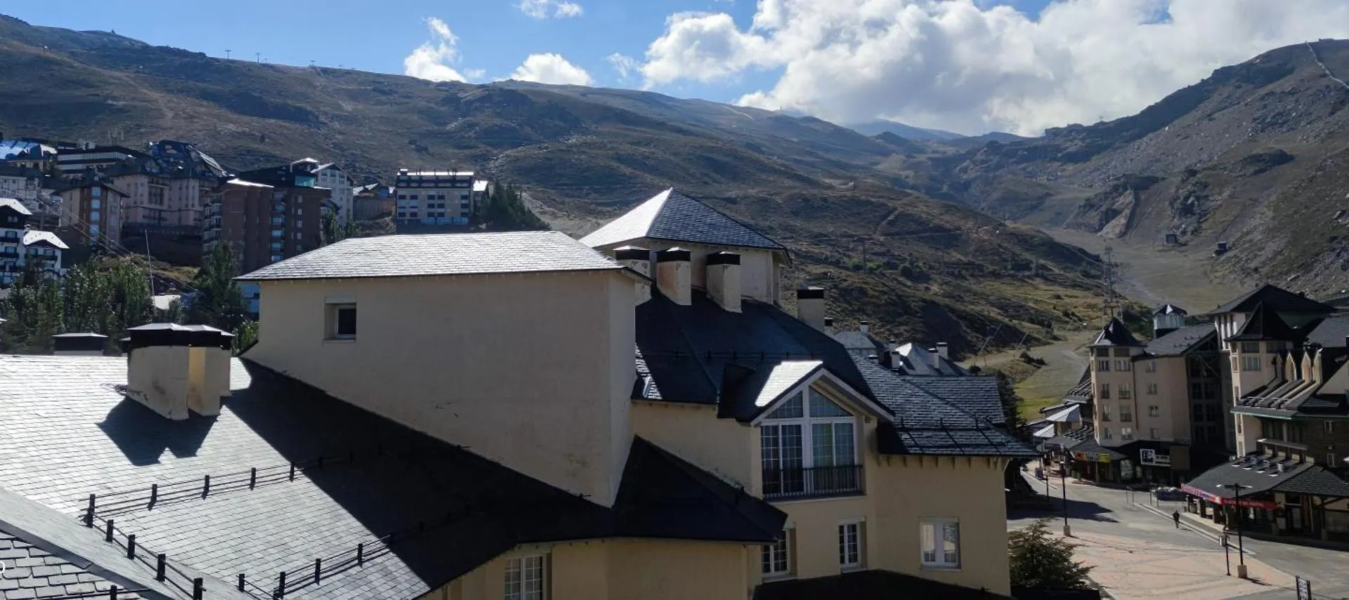 Apartment Ski & Snow Apartmentos By Todosierranevada - Plaza Principal Junto A Los Telecabinas Sierra Nevada Spain