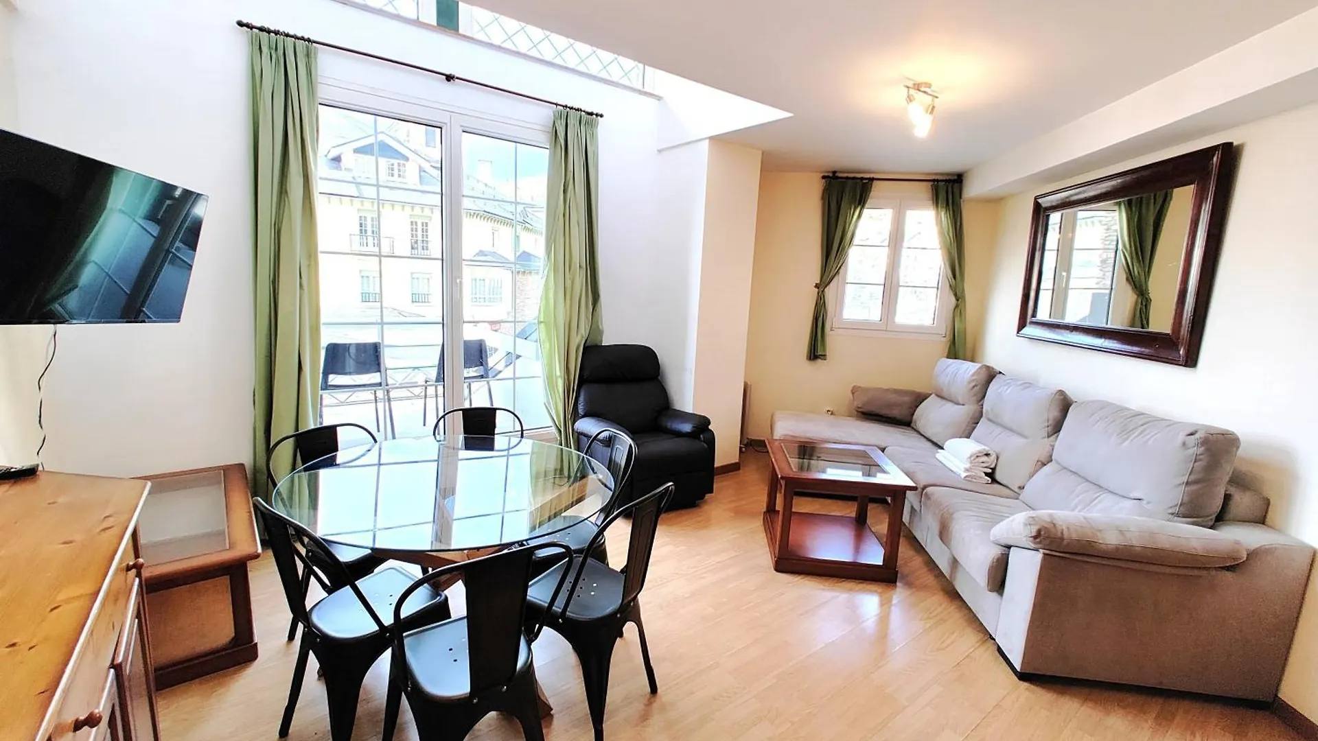 Apartment Ski & Snow Apartmentos By Todosierranevada - Plaza Principal Junto A Los Telecabinas Sierra Nevada